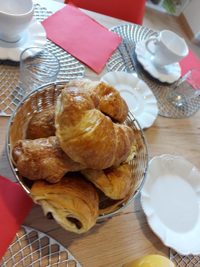 Le Moulin De L'Etang Hotel Chaneins Kültér fotó